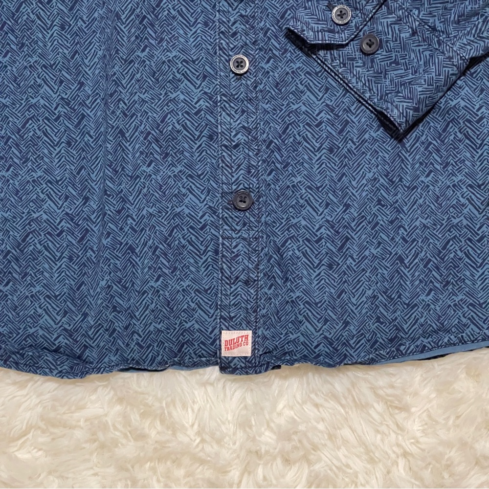 Duluth‎ Trading Blue Button Up Shirt Zip-Pocket Roll-Tab Gorpcore Work Medium - Picture 5 of 10